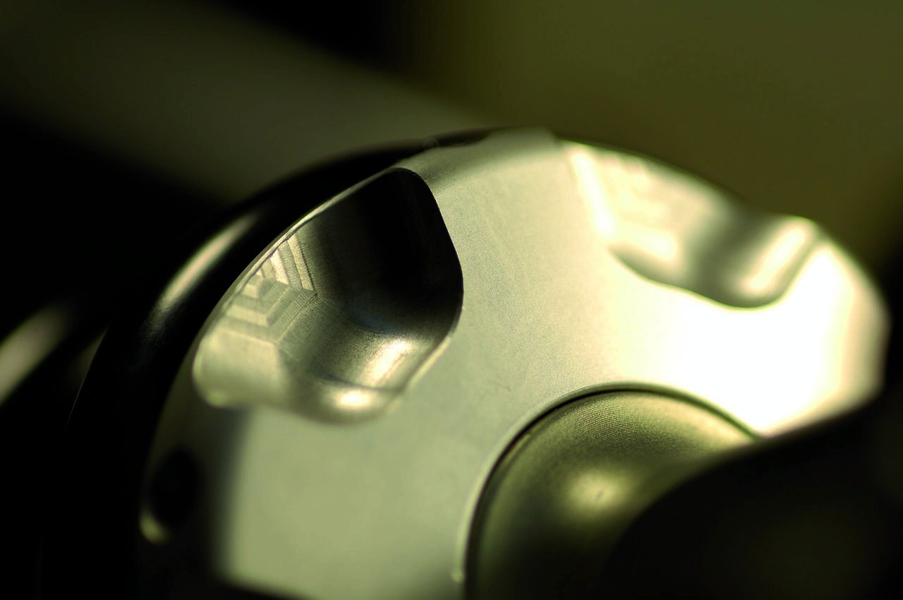 สีขาว, ดำ, แว่นตา, การถ่ายภาพ, สีเขียว, กระจก, วงกลม, Pagani, 2010, พวงมาลัย, netcarshow, netcar, ภาพรถยนต์, ภาพรถ, เบา, แสง, ล้อ, รูปร่าง, ความมืด, Zonda R, ใกล้ชิด, การถ่ายภาพมาโคร