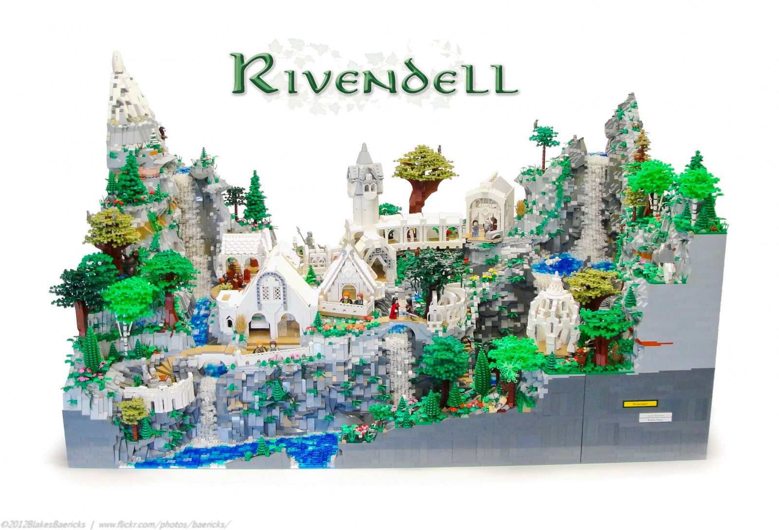 alberi, paesaggio, cascata, uccelli, acqua, piante, Terra, anelli, casa, LEGO, fiume, Albero di Natale, valle, Natale, re, elfi, Legolas, Gandalf, Giocattolo, Jack, tv, sentiero, abete, Sam, fogliame, vincitore, burrone, Renetta, gazebo, Galadriel, Boromir, Arwen, Aragorn, Rivendell, Elrond, Gimli, bellissimo, albero, ultimo, montagna, Due, campagna, libro, anello, Stupefacente, film, pino, allegro, in mezzo, elfo, panoramico, creazione, torri, moc, fi, decorazione natalizia, blake, signore, ritorno, proprio, topografia, sci, Baer, brickfair, elfs, frodo, borsa, Lorien, Lothlorien, Familiare, Bittner, Loth, christmas ornament