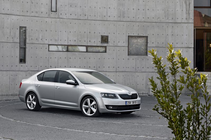 auto,vozidlo,2015,Octavia,limuzína,Skoda