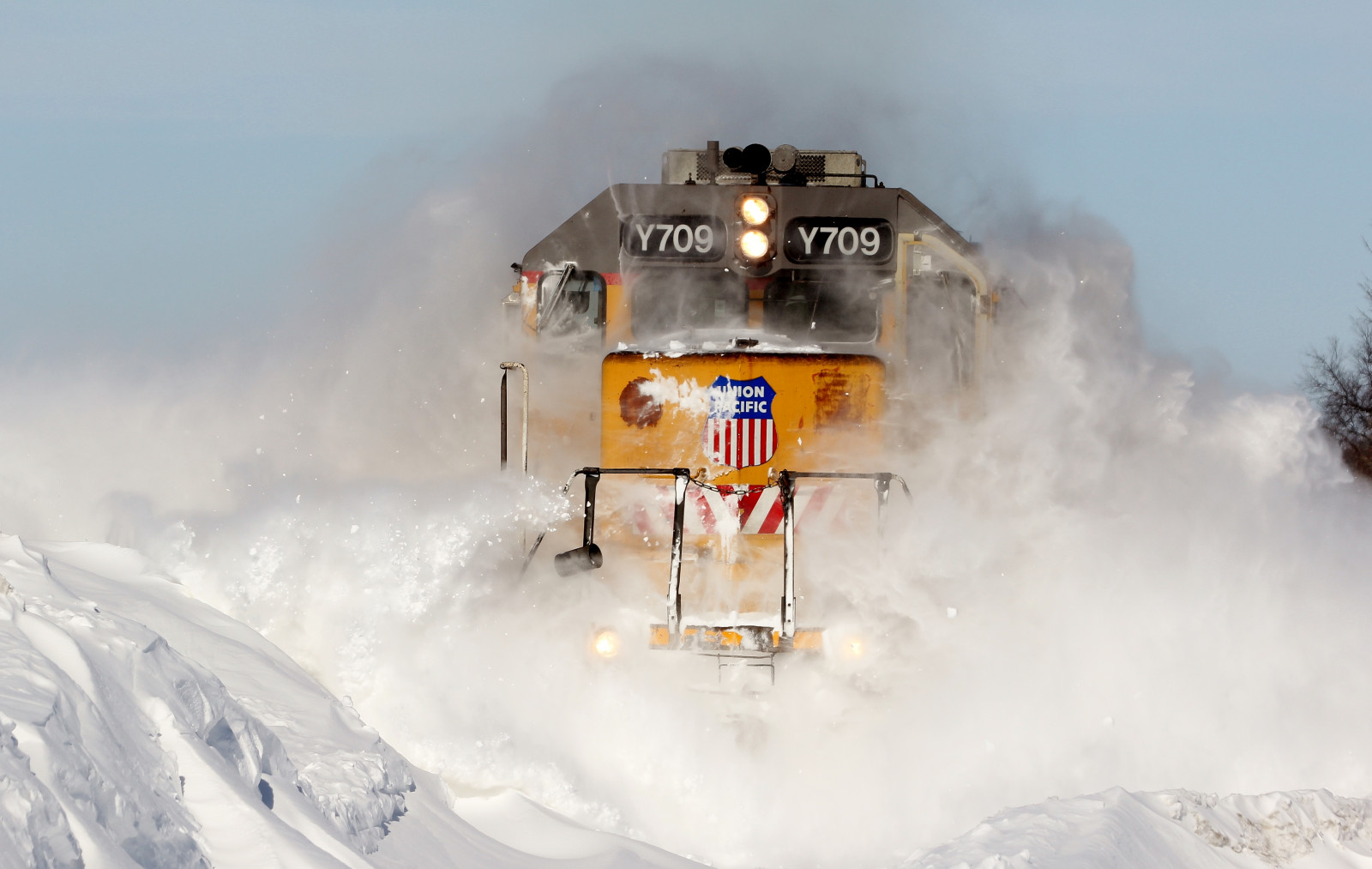 Wallpaper snow, up, Illinois, drift, emd, shabbona, gp151, lpj04, y709, troygrovesub 5006x3172