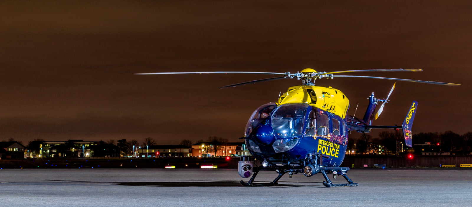 lys, politi, nat, køretøj, fly, Nikon, luftvåben, skygger, nightphotography, luftfart, D3100, helikopter, ec145, nikond3100, NightShot, atmosfære af jord, bærerotorfly, militærhelikopter, northlondon, nightonearth, danielcoyle, metropolitanpolice, RAF Northolt, rafnortholtnightshoot, metpolice, metropolitanpolicehelicopter, metropolitanpolicehelicopterec145