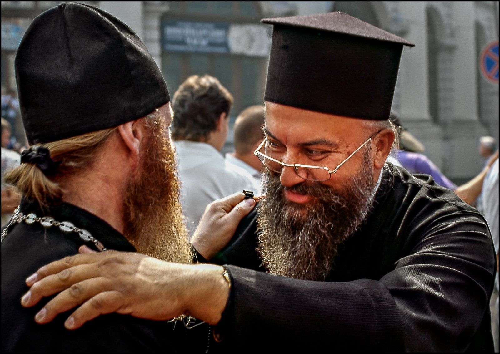 život, ulice, město, portrét, lidé, městský, Černý a bílý, tělesné, bílý, Dovolená, muž, Černá, barva, barva, muži, UMĚNÍ, film, kostel, barvy, detailní, analogový, vousy, voják, fotografování, fotografie, barvitý, Evropa, den, barvy, výstřel, obraz, fotky, Rusko, Moskva, upřímný, válečný, městský život, streetphotography, vousy, streetportrait, mnich, pouliční život, Elias, scéna, cizinec, skenovat, mniši, Epson, střední, formát, třídaFoto, kněz, barvitý, Rudé náměstí, unposed, ruština, Ortodoxní, Elijah, Antioch, prorok, streetphotos, candidportrait, obrácení, candidphoto, výsadkář, candidphotography, mamiya7ii, farníci, candidphotos, Proroctví, Eliahsday, Výsadkář, Ilyinskaya
