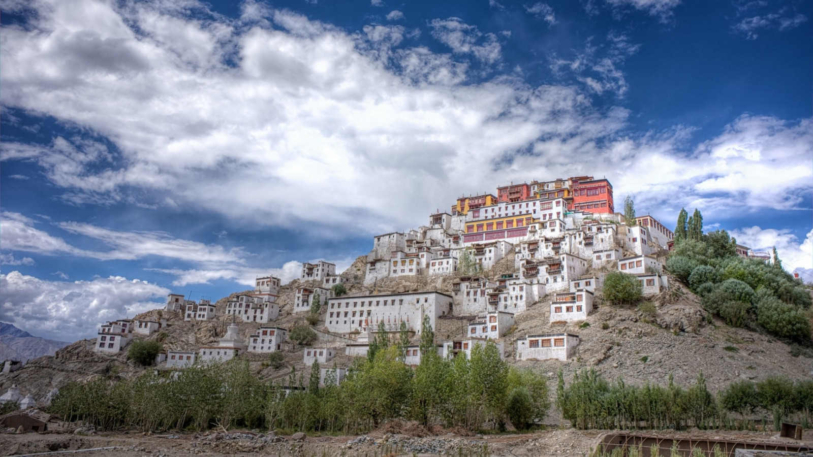 stromy, krajina, les, hory, moře, architektura, Příroda, budova, nebe, mraky, Indie, Cestovní ruch, kopce, vesnice, hrad, HDR, město, klášter, zřícenina, dovolená, hora, mezník, dávná historie, historické místo, archeologické naleziště, seznamu světového dědictví unesco, pohoří