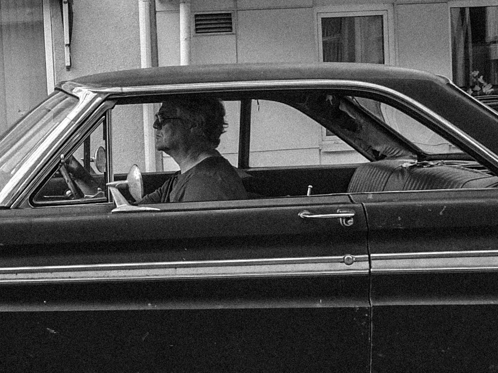Wallpaper : contrast, people, street, sunglasses, grain, sports car ...