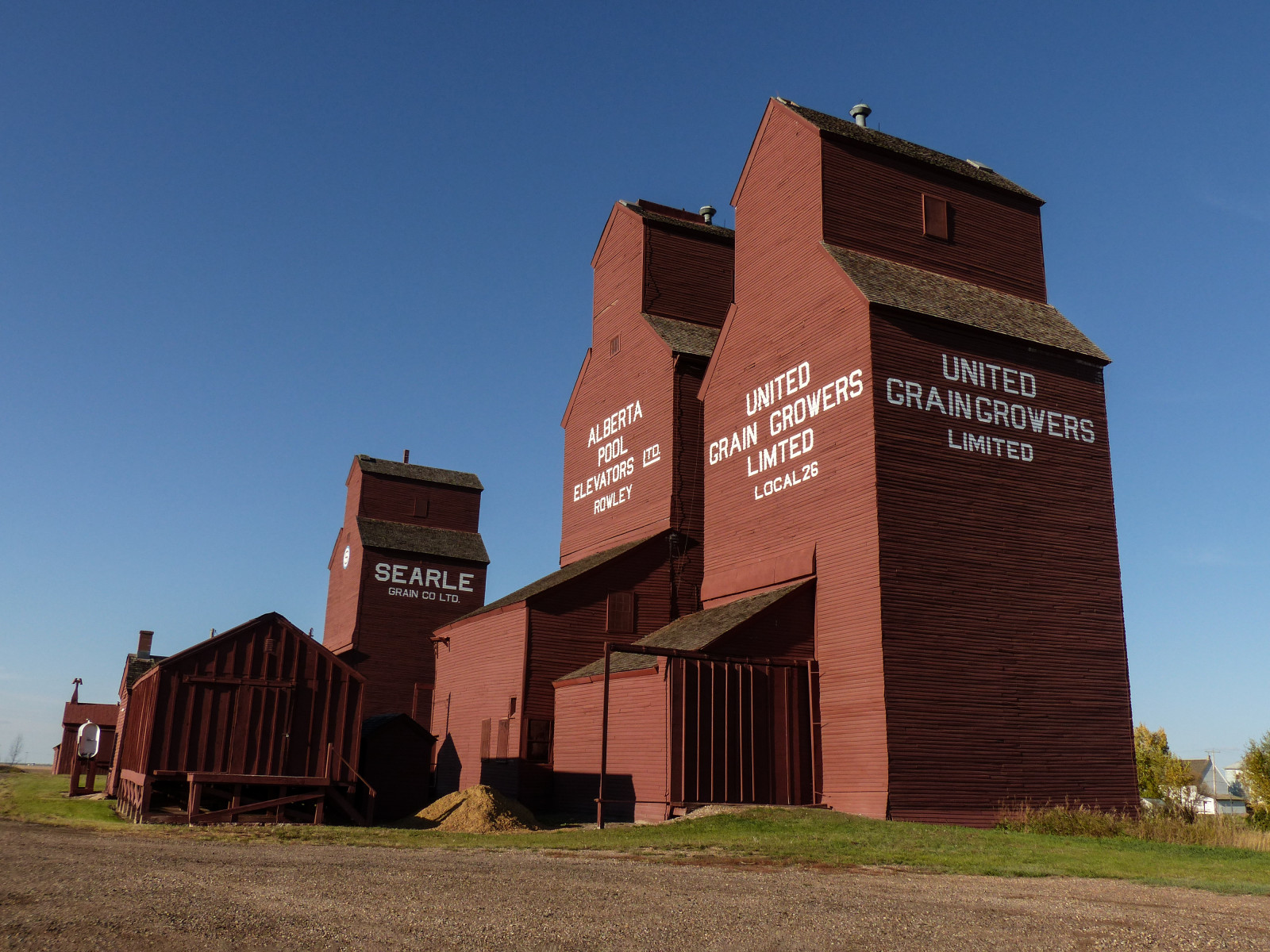 starý, podzim, Červené, Kanada, budova, podzim, opuštěný, lumix, tři, dřevěný, výtah, struktura, prozkoumat, Alberta, pointandshoot, badlands, grainelevator, Rowley, Stráž, ruralscene, Zajímavost154, annkelliott, anneelliott, neardrumheller, 12 milionů zobrazení, Historichamlet, fz200, Provincialhistoricresource, neofcalgary, panasonicdmcfz200, 12000000views, Explore2014october05, Albertaicon, 12millionthankyous