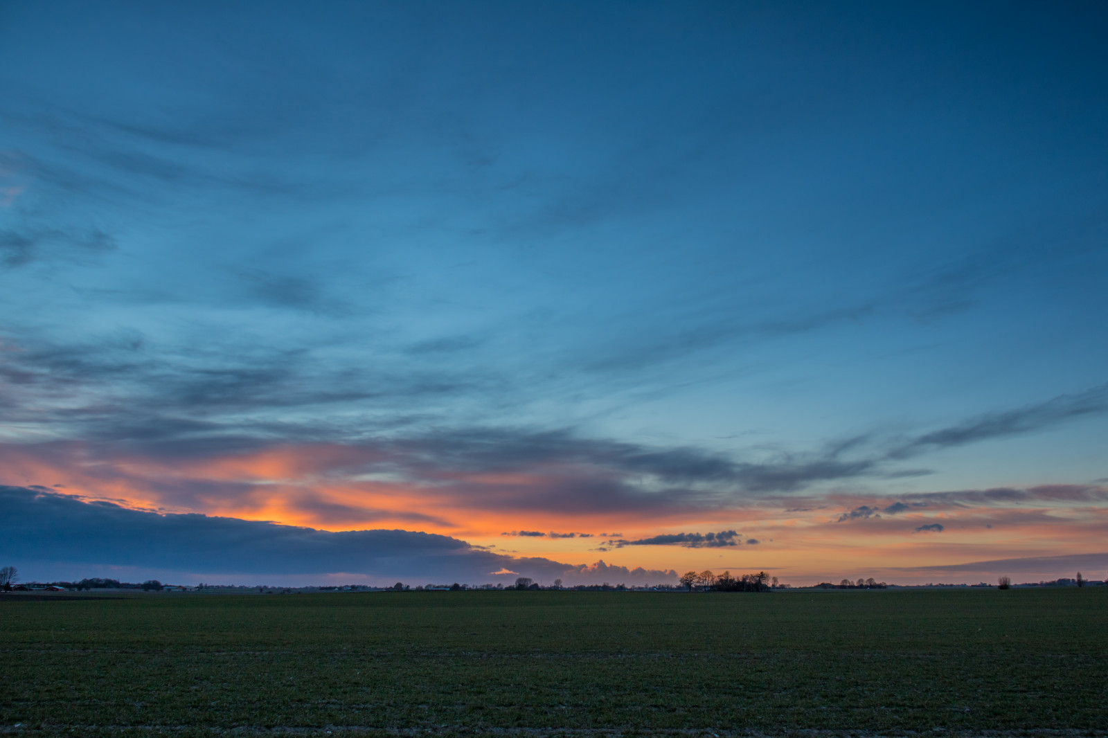 slunečnímu záření, krajina, západ slunce, moře, odraz, nebe, pole, svítání, večer, ráno, horizont, atmosféra, soumrak, mrak, svítání, nebe, solnedg ng, venkov, moln, skymning, landsbygd, landskap, prostý, prérie, odlesk, červená obloha v dopoledních hodinách, meteorologický jev