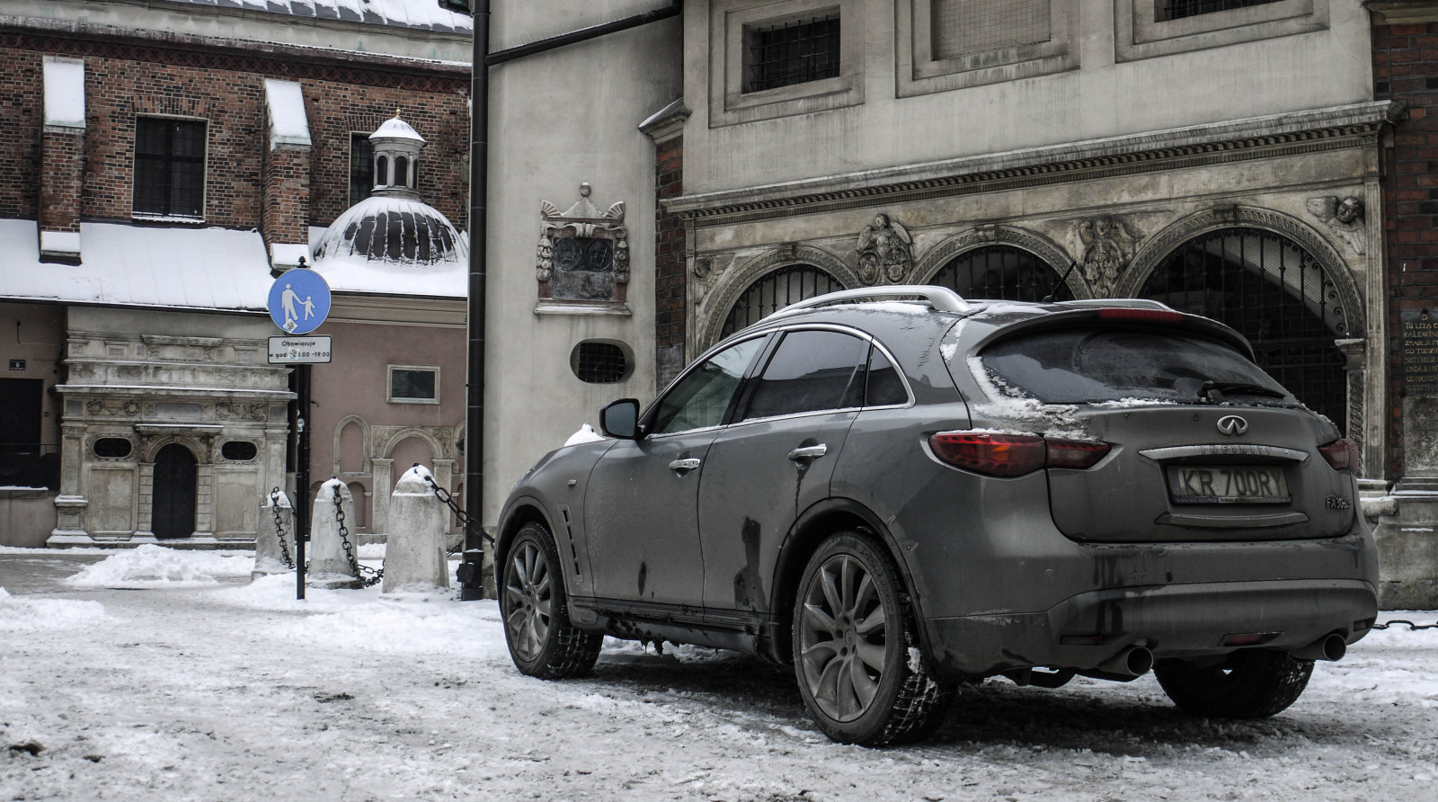 ulice, auto, budova, sníh, zima, vozidlo, silnice, Studený, technika, japonský, Polsko, pneumatika, polština, špinavý, DS, zmrazení, Infiniti, parkoviště, limuzína, SUV, Cracow, 30, počasí, zimní, zasněžený, kolo, cars, Nieve, zasněžování, auto, centrum, okraj, bazény, Schnee, polen, pl, momentka, fx, polska, coche, auta, frio, centrum, Coches, pozemní vozidla, automobilového designu, luxusní vůz, rodinný vůz, kompaktní vůz, motorové vozidlo, crossover sUV, automotive pneumatiky, výkonné auto, městské auto, sportovní užitkové vozidlo, střední velikost auta, Kompaktní sportovní užitkové vozidlo, januari, centrum, sneeuw, v plné velikosti vůz, weer, mini sportovní užitkové vozidlo, koud, houževnatý, Krakov, Zentrum, japanesecar, minivan, infiniti qx70, motory kia, Krakau, Stoer, Japans, polski, menší, VIES, dirtycar, dirtysnow, drap, FX30, sneeuwen, infinitifx, vriezen, cracowpoland, viezeauto, Kleparz, nemotorný, lesserpoland, wintryweather, lomp, besneeuwd, japanesesuv, krakaupolen, FX30d, Krak wpolska, japanseauto, fx30ds, infinitifx30d, infinitifx30, kleparzkrak w, infinitifx30ds, japansesuv, automotive wheel system