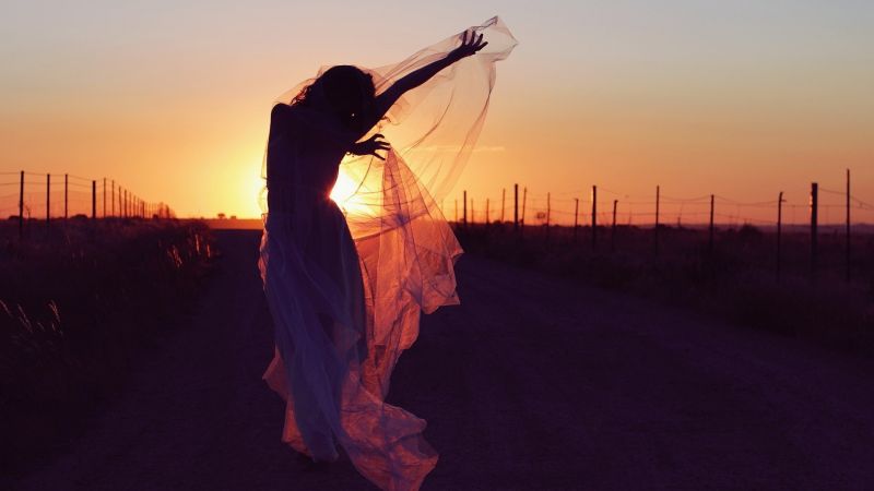 Robes,1920x1080 px,silhouette,le coucher du soleil,femmes