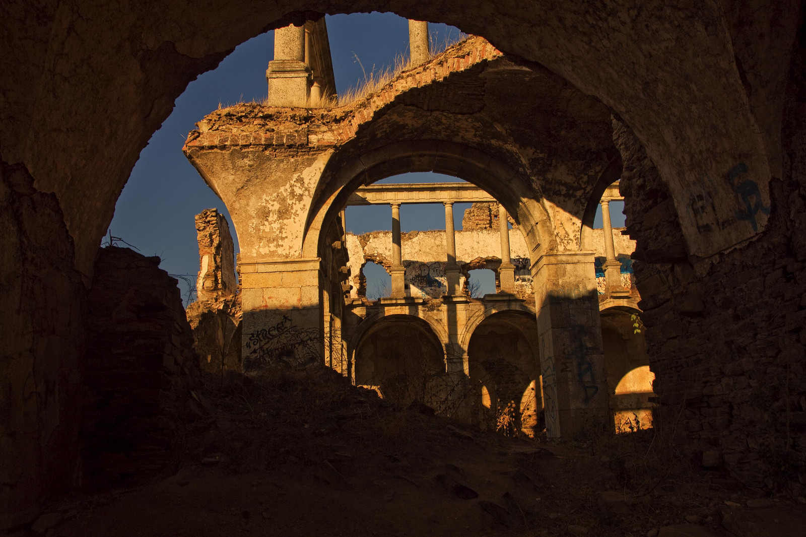 Photoshop, เก่า, กลางคืน, อาคาร, ทำลาย, ท้องฟ้า, การถ่ายภาพ, ประวัติศาสตร์, ช่างภาพ, โค้ง, คริสตจักร, อาเขต, ซากปรักหักพัง, โดม, การก่อตัว, เบา, mygearandme, รูปภาพ, ความมืด, foto, ภาพ, fotografo, การละทิ้ง, ruinas, แหล่งดึงดูดนักท่องเที่ยว, ประวัติศาสตร์สมัยโบราณ, สถานที่ประวัติศาสตร์, โบราณสถาน, extremadura, ป้อมปราการ, caceres, ซากุระ, คอนแวนต์, Convento, vetonia, eduardoestellez, estellez, วัยกลางคน, edadmedia, สถาปัตยกรรมยุคกลาง, cupula, claustro, hacacina, sanantoniodepadua, Garrovillas, garrovillasdealconetar, forgottensplendor, stock photography