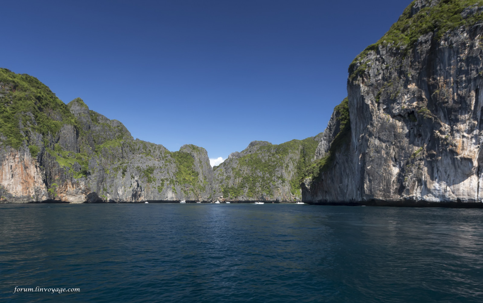 loď, moře, záliv, jezero, Skála, vozidlo, pobřeží, útes, ostrov, fjord, pelerína, jachta, Thajsko, kapitán, Formace, dovolená, Terén, hora, venkovní, oceán, zátoka, ostrůvek, phuketian, plachta, Phiphi, phuketphotographernet, forumlinvoyagecom, httpforumlinvoyagecom, fí, landform, geografický rys, pohoří, mořské jeskyně, zásobník