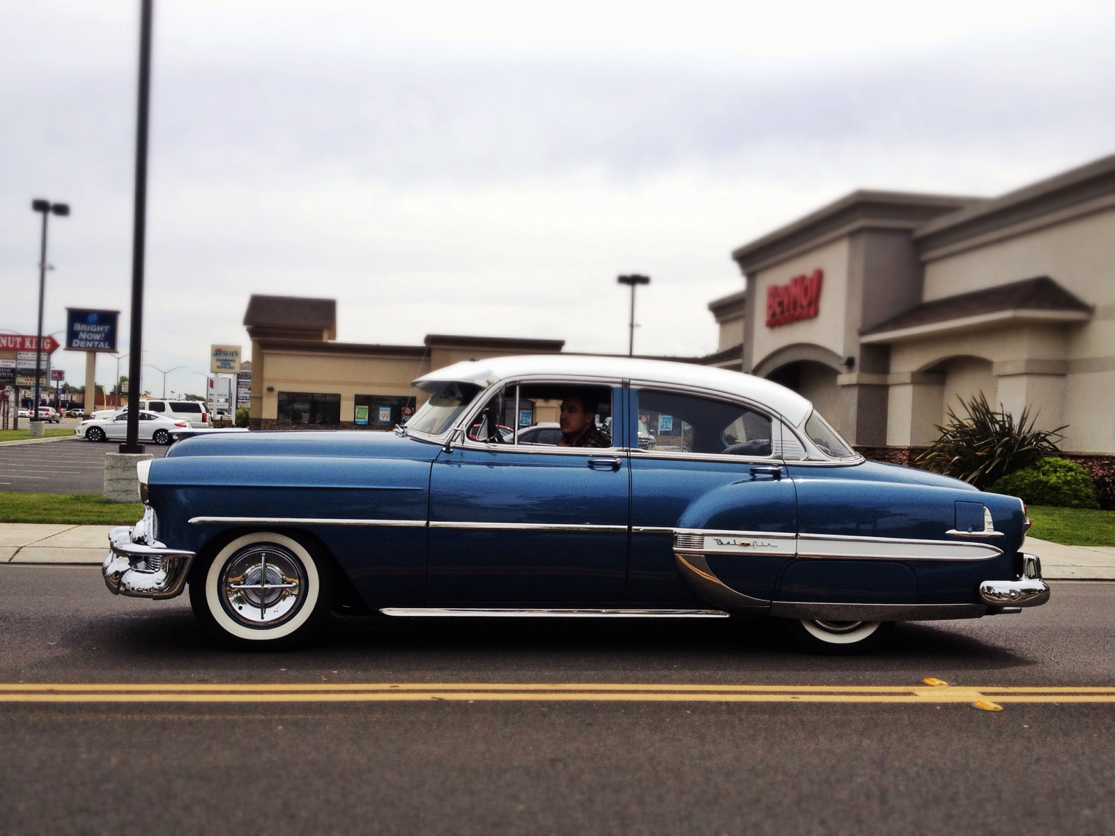 krajina, bílý, auto, městský, modrý, vinobraní, Dojíždějící, veteránem, klasická auta, Chevrolet, křižník, horká kola, Chevy, limuzína, vlastní auto, hotrod, krása, 1953, dva Tony, auto, klasický, cestovní, automobilový exteriér, nárazník, motorové vozidlo, starožitný auto, Belair, Stockton, v plné velikosti vůz