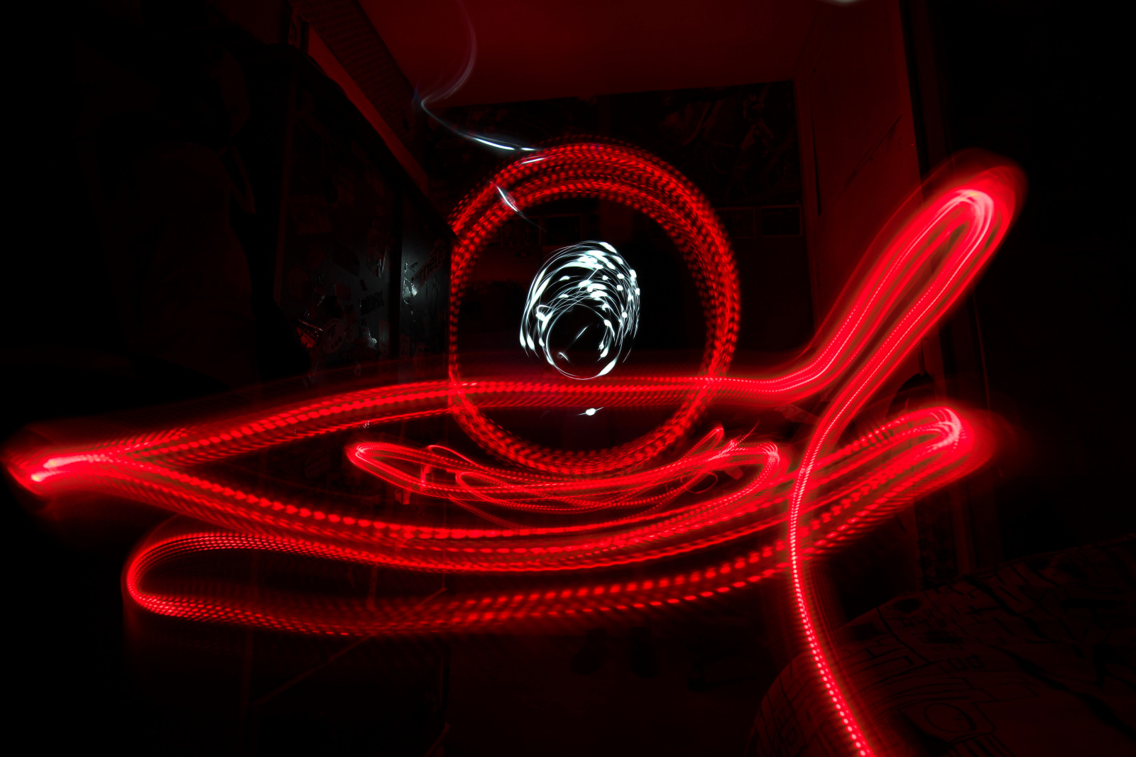 ไฟ, ภาพประกอบ, มืด, กลางคืน, นีออน, ธรรมชาติ, สีแดง, การถ่ายภาพ, Canon, HDR, วงกลม, เครื่องหมายนีออน, ห้องนอน, เบา, ความยาวนาน, แสง, ความมืด, ตอนกลางคืน, 600d, ความคิดสร้างสรรค์, วอลล์เปเปอร์คอมพิวเตอร์, ตัวอักษร, ป้าย, lighttrail, lightphotography