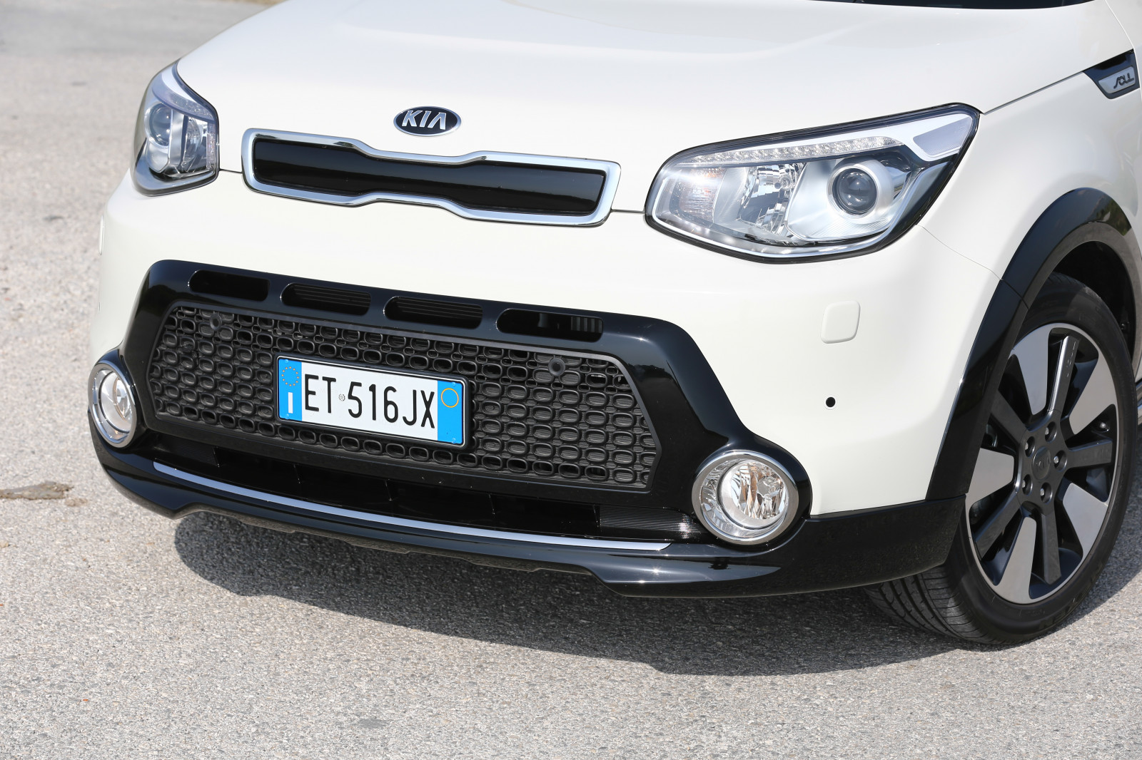 auto, vozidlo, 2015, Kia, netcarshow, netcar, obrázky vozidel, photo auto, Duše Europe version, pozemní vozidla, automobilového designu, automobilový exteriér, automobil make, nárazník, kompaktní vůz, městské auto, sportovní užitkové vozidlo, subcompact auto, Kompaktní sportovní užitkové vozidlo, hatchback, motory kia, kia soul