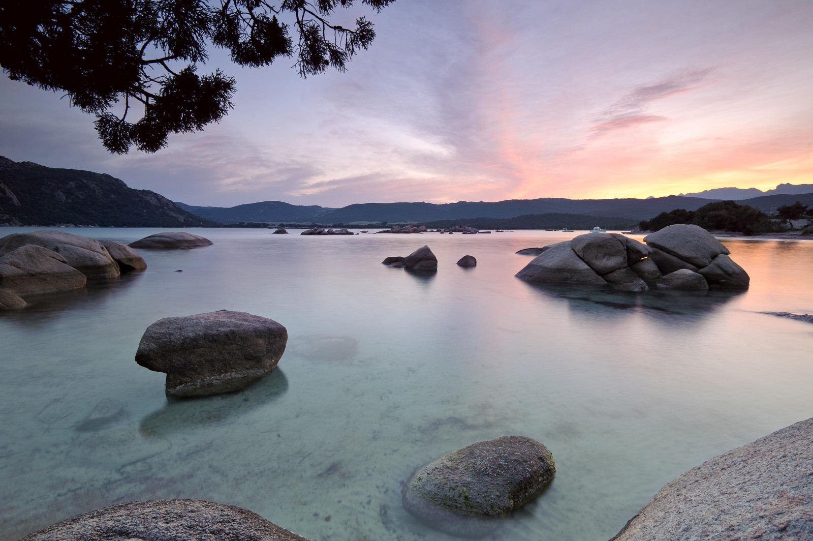 krajina, západ slunce, moře, jezero, voda, Skála, Příroda, pobřeží, odraz, nebe, fotografování, svítání, uklidnit, večer, ráno, pobřeží, horizont, Nikon, Francie, soumrak, Korsika, Lake District, mrak, strom, hora, svítání, Zeiss, carlzeiss, corse, dech beroucí, availablelight, D700, nightlights, beautifullight, ZF2, jezero, slowshutterspeed, vstupní, distagont3518, zeissflenseszf, nikondslrcarlzeiss, Franceimage, Landschaftlandscape, Korsyka, Santagiulia, Přírodních krajin, Krajina101, Polacyfotografujacy, Corsecorsicaisland, Marumifilters, Tonemappedlandscapesnothdr, Corsicamora, Theworldinflickr, Fotografování, Photographyplanet, Evergreenbeauty, Hitechgraduatedfilter, Flickrcorseflickcorsica