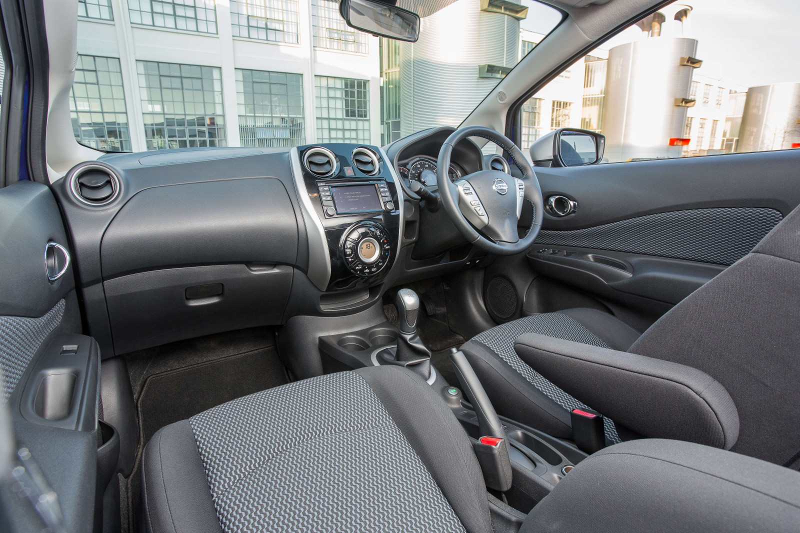 รถ, ยานพาหนะ, Nissan, มิตซูบิชิ, netcarshow, netcar, ภาพรถยนต์, ภาพรถ, 2016, หมายเหตุรุ่นสหราชอาณาจักร, ยานพาหนะบก, ภายนอกยานยนต์, รถยนต์ทำ, crossover suv, กีฬายูทิลิตี้รถ, รถยูทิลิตี้ขนาดกะทัดรัด, mitsubishi outlander