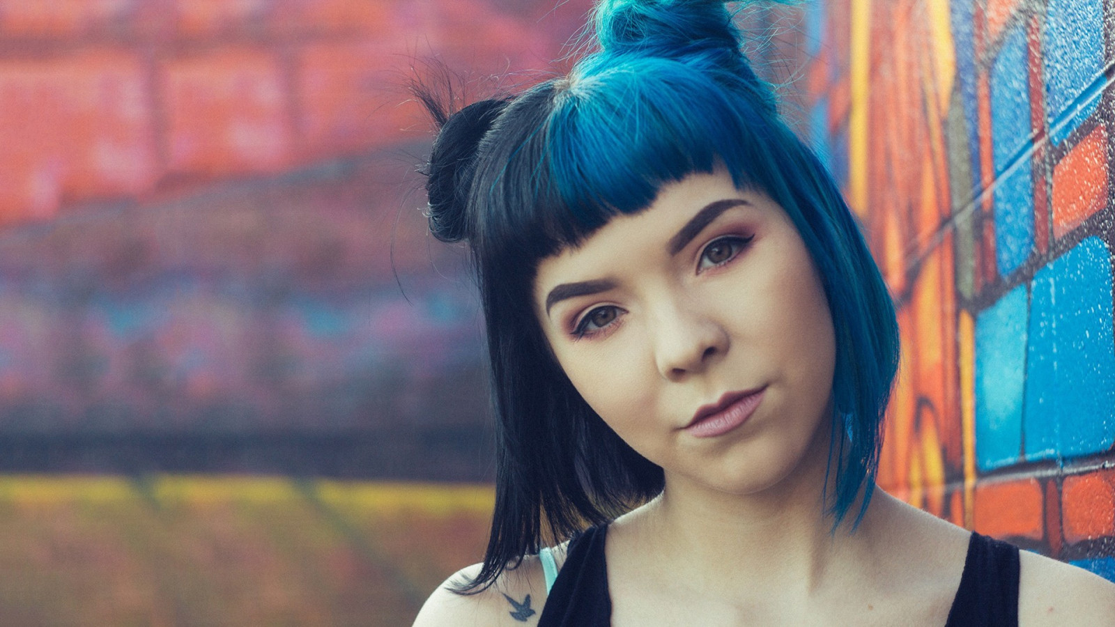 tvář, ženy venku, ženy, model, portrét, obarvené vlasy, Luna Cera, fotografování, modrý, černé vlasy, vlasy, emoce, Osoba, kůže, oblečení, hlava, barva, dívka, krása, usměj se, oko, žena, dáma, fotografie, kostým, momentka, účes, portrétní fotografie, focení, orgán