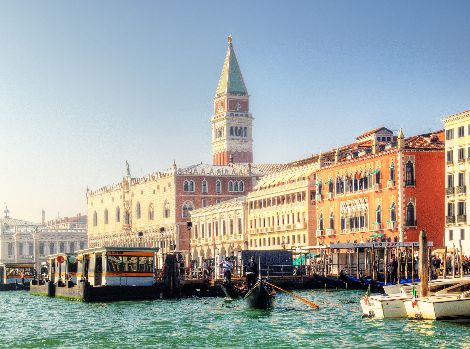 landskab, båd, by, bybilledet, Italien, gammel, vand, bygning, afspejling, himmel, Venedig, Turisme, havn, by, Rådhusplads, kanal, metropol, palads, færge, vandskab, både, fartøjer, plaza, kanal, færger, byer, Veneto, facade, kanaler, turistattraktion, vandveje, grandcanal, kanalbåd, sanzaccaria, water transportation