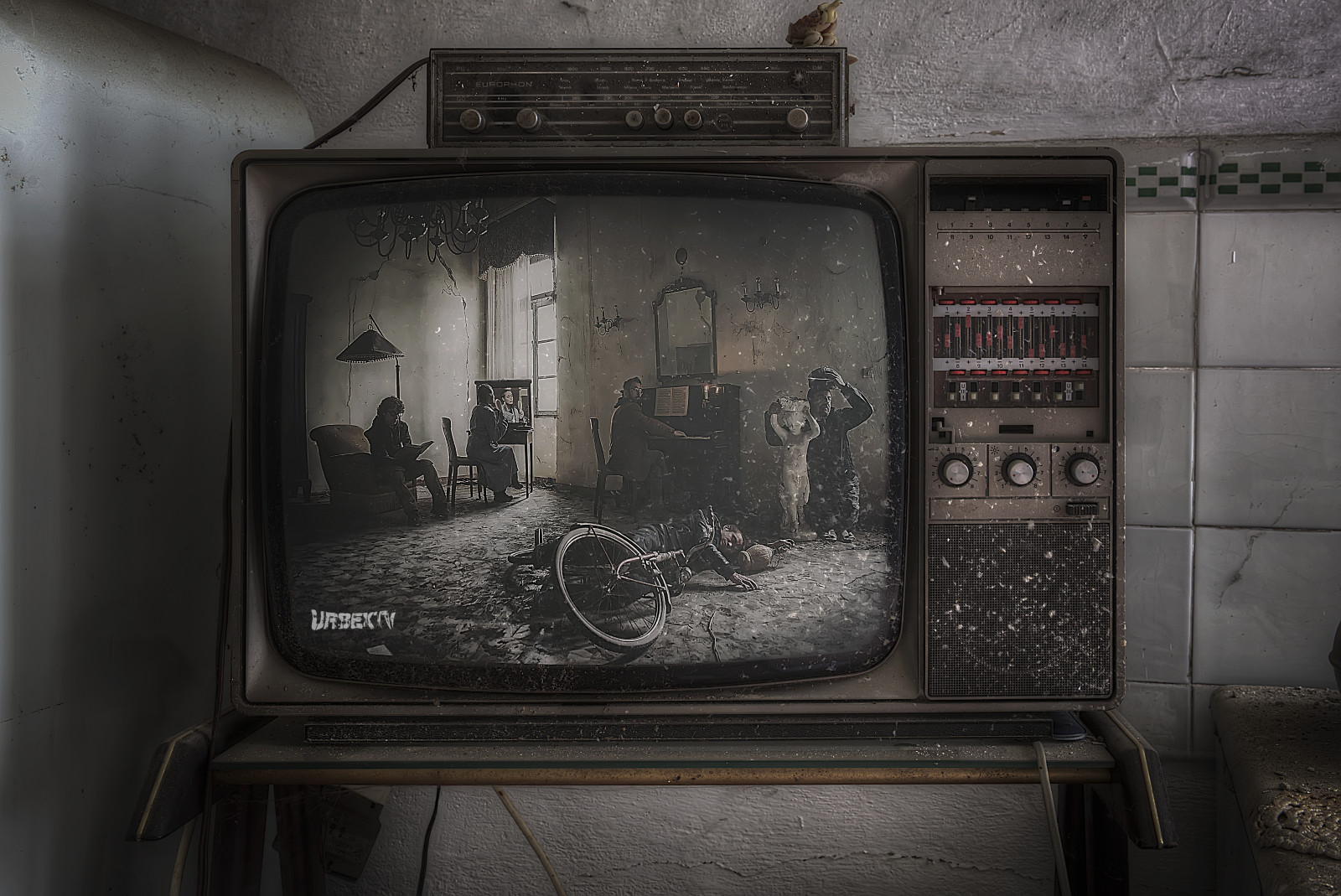 okno, městský, opuštěný, Posádka, stěna, televize, rozklad, badatel, Otočit se, urbex, kanál, tma, beletrie, Esploratori, Urbani