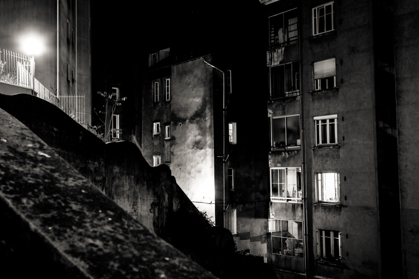 สีขาว, ดำ, ขาวดำ, ถนน, กลางคืน, สถาปัตยกรรม, ถนน, การถ่ายภาพ, Canon, ฝรั่งเศส, โครงสร้างพื้นฐาน, น็องต์, 2012, เบา, ดำและขาว, 5dmarkii, อารมณ์, ซอย, แสง, ความมืด, ดำและขาว, ถ่ายภาพขาวดำ, ฟิล์มนัวร์, noireetblanc, thezzday