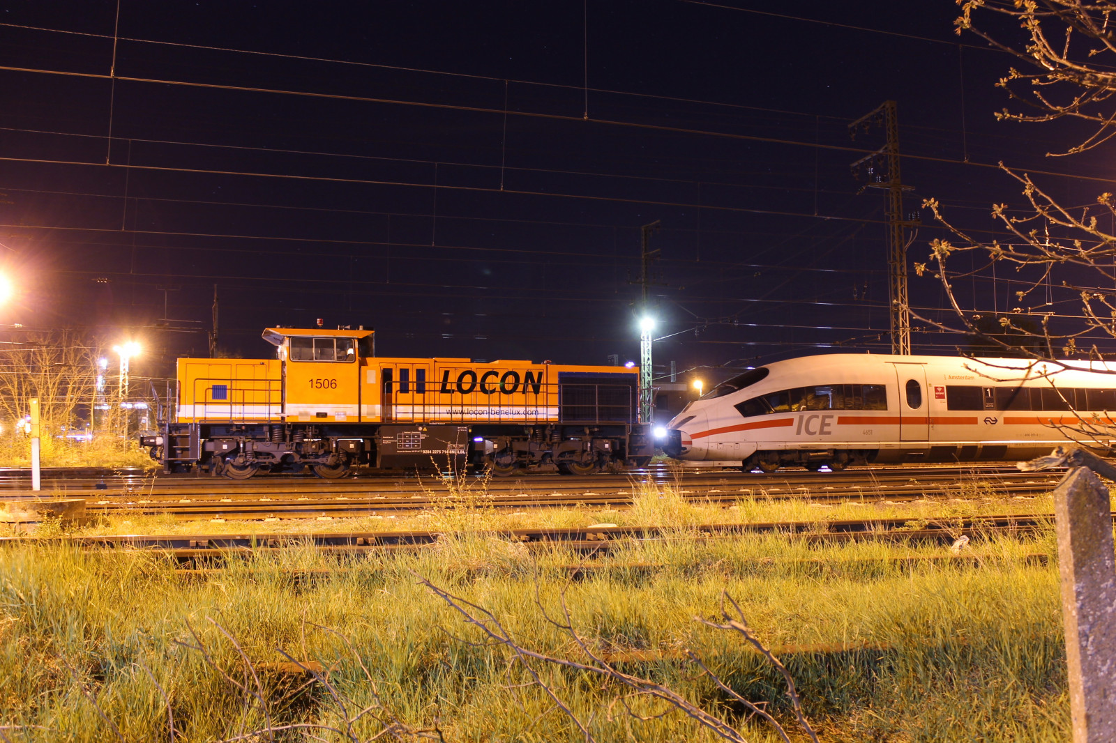 jernbane, is, tog, Canon, deutschland, eos, diesel, nacht, ns, g, Eisenbahn, jernbane, jernbane, zug, bahnhof, tog, db, last, Jernbanestation, Emu, MM, nl, avond, bahn, defekt, mak, trein, zwolle, spoor, bv, duitsland, donker, 1100, Spoorwegen, benelux, spoorweg, 2015, STUK, diesellok, Emmerich, 1206, kapot, 1435, dloc, 1506, 4651, Locon, dieseltrein, dieselloc, goederentrein, Vossloh, 1100D, Materieel, g1206, dlok, bbdh, dieselmaterieel, eos1100d, spoormaterieel, eos1100