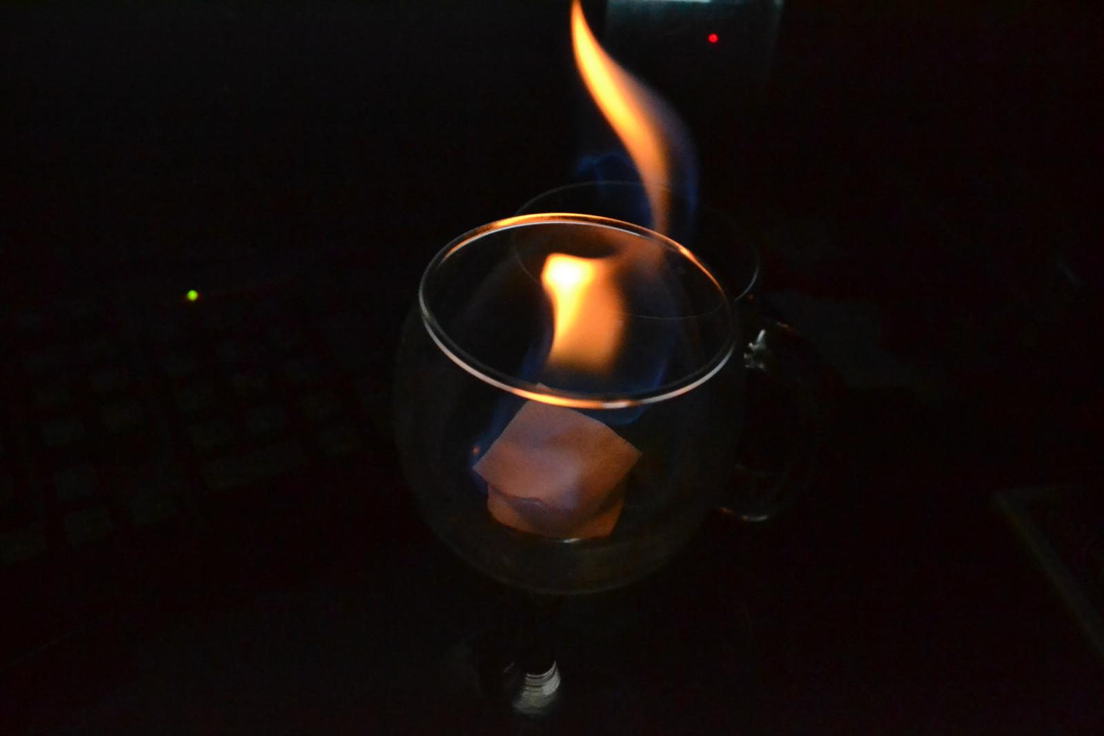 silnice, oheň, sklenka, kruh, světlo, svíčka, osvětlení, tvar, plamen, tma, žárovka, svítidlo