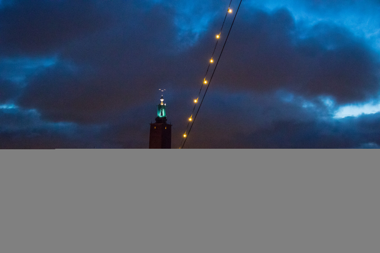 noc, budova, nebe, Dům, věž, horizont, atmosféra, Stockholm, soumrak, světlo, mrak, bluehour, bl timmen, attackfoto, attackfoto7, Snímek obrazovky, počítač tapeta, Atmosféra Země