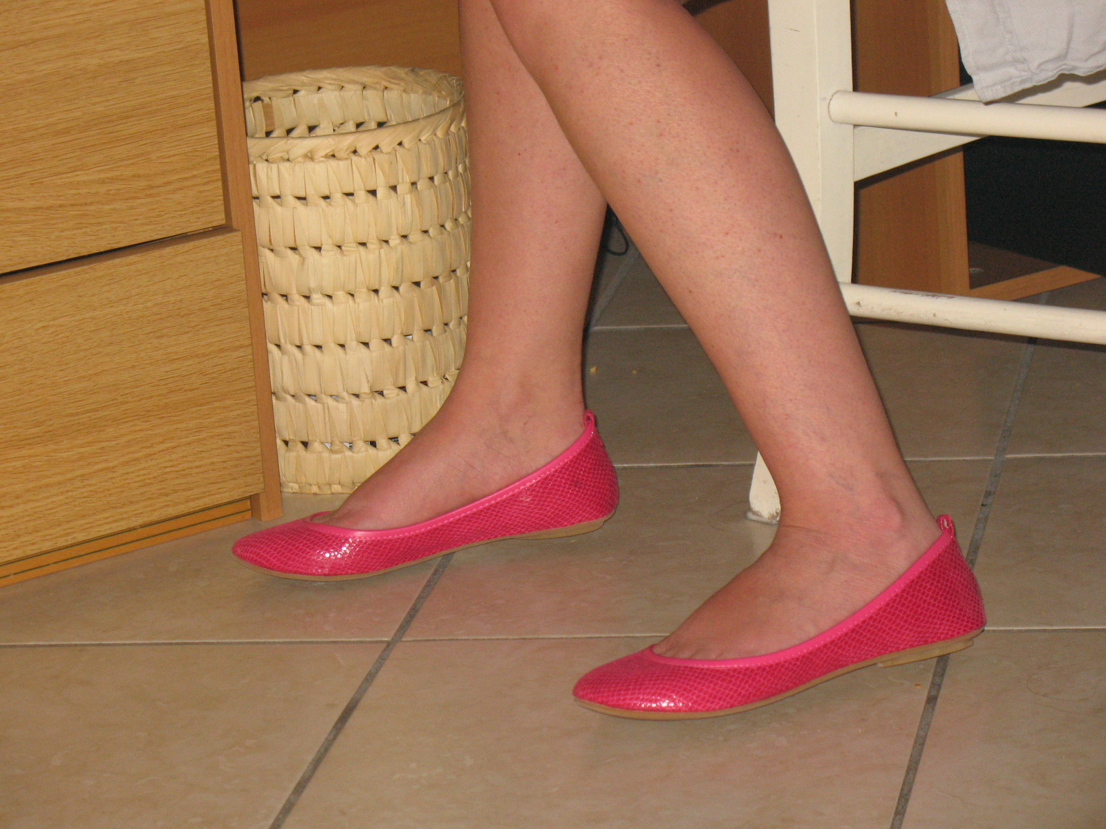 ben, spaltning, fødder, sko, bar, lyserød, hjemmesko, ballet, ben, rosa, sko, scarpe, fodtøj, lejligheder, tå, ballerine, menneskelige legeme, lår, høj hæle fodtøj, piedi, gambe, udendørs sko, nudi