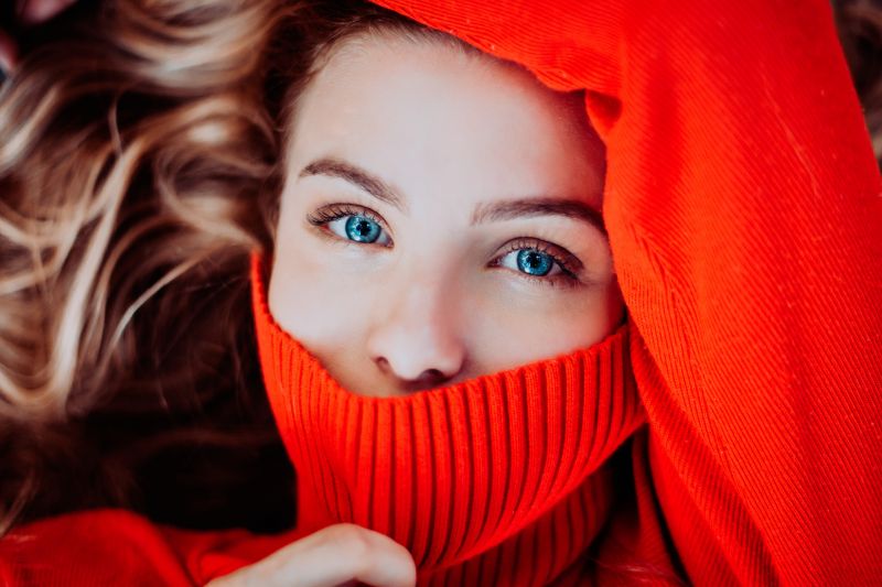 ženy, model, portrét, blondýnka, při pohledu na diváka, svetr ženy, model, portrét, blondýnka, při pohledu na diváka, svetr