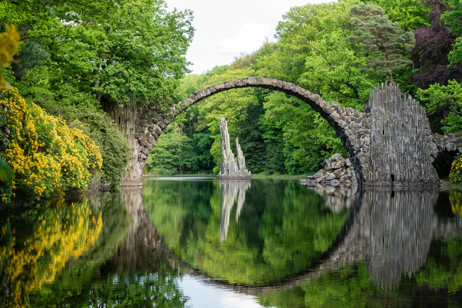 ngc, Devilsbridge, deutschland, most, Příroda, odraz, Německo, jezero, natur, Baume, Rakotzbr cke, stromy, Saxonia, sachsen, Kromlau, bl deset, květy, spiegelung, Teufelsbr cke, park, reflektion, Brücke, vidět, Páni