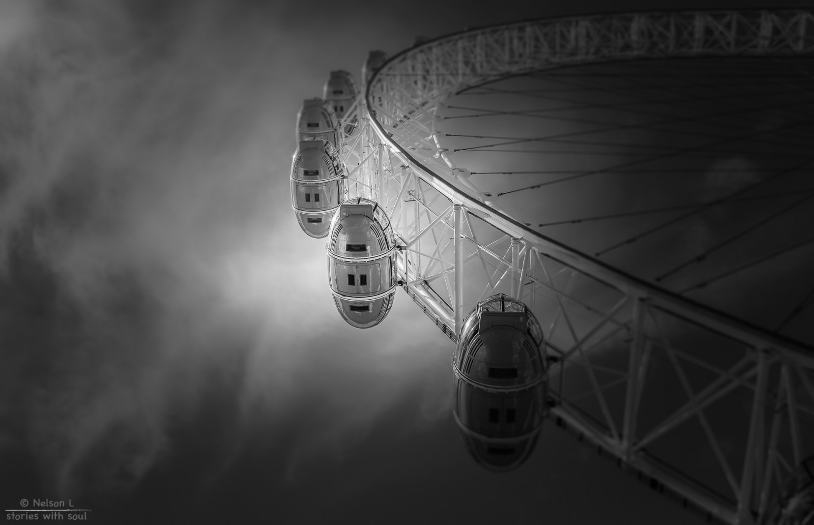 landskab, London, sort, monokrom, klippe, plads, himmel, Mark, fotografering, grøn, kamera, England, flag, Canon, vind, atmosfære, linse, sjæle, 2014, Sky, scene, gylden, ensomme, flickr, udforske, øjeblikke, mørke, interessant, milepæl, bedst, 600d, kreativ, øjeblik, fotografie, snap, ferias, mest, nelson, afgørende, Lourenco, imponent, computer tapet, atmosfære af jord, sort og hvid, monokrom fotografering, stadig liv fotografering, London Eye, stock photography