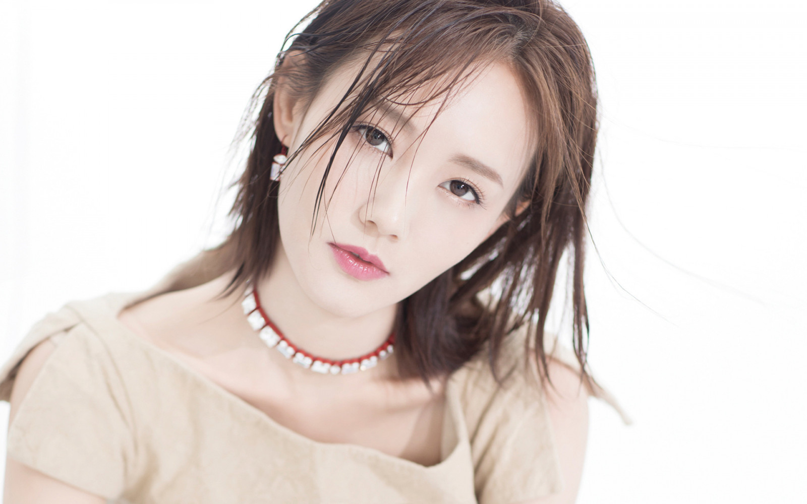 Wallpaper Li Yitong Fashion China Asia Actress