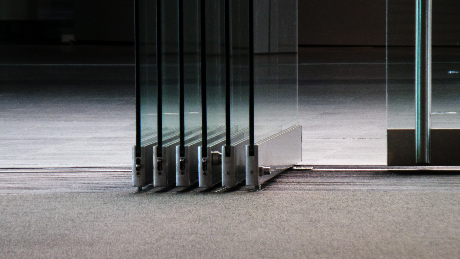 zaplněný, architektura, stín, zelená, Samsung, modrý, sklenka, ocel, Šedá, spád, dveře, koberec, Uvnitř, struktura, úhel, Adelaide, otevřeno, ven, hledá, patro, podlaha, dno, čára, boční, dveře, béžový, podlaha, theen, skládací, foyer, nerezová ocel, adelaideconventioncentre