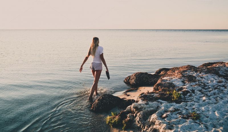 women outdoors, women, model, sea, bay, sunset women outdoors, women, model, sea, bay, sunset