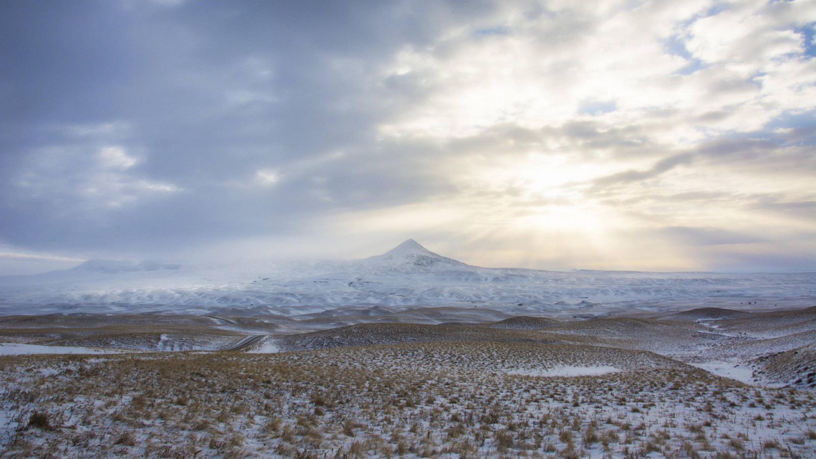 slunečnímu záření, krajina, moře, kopec, Příroda, písek, nebe, sníh, zima, pláž, ráno, pobřeží, horizont, Montana, tundra, plošina, step, mrak, hora, počasí, vlna, prostý, místo výskytu, přírodní prostředí, horských reliéf, landform, geografický rys