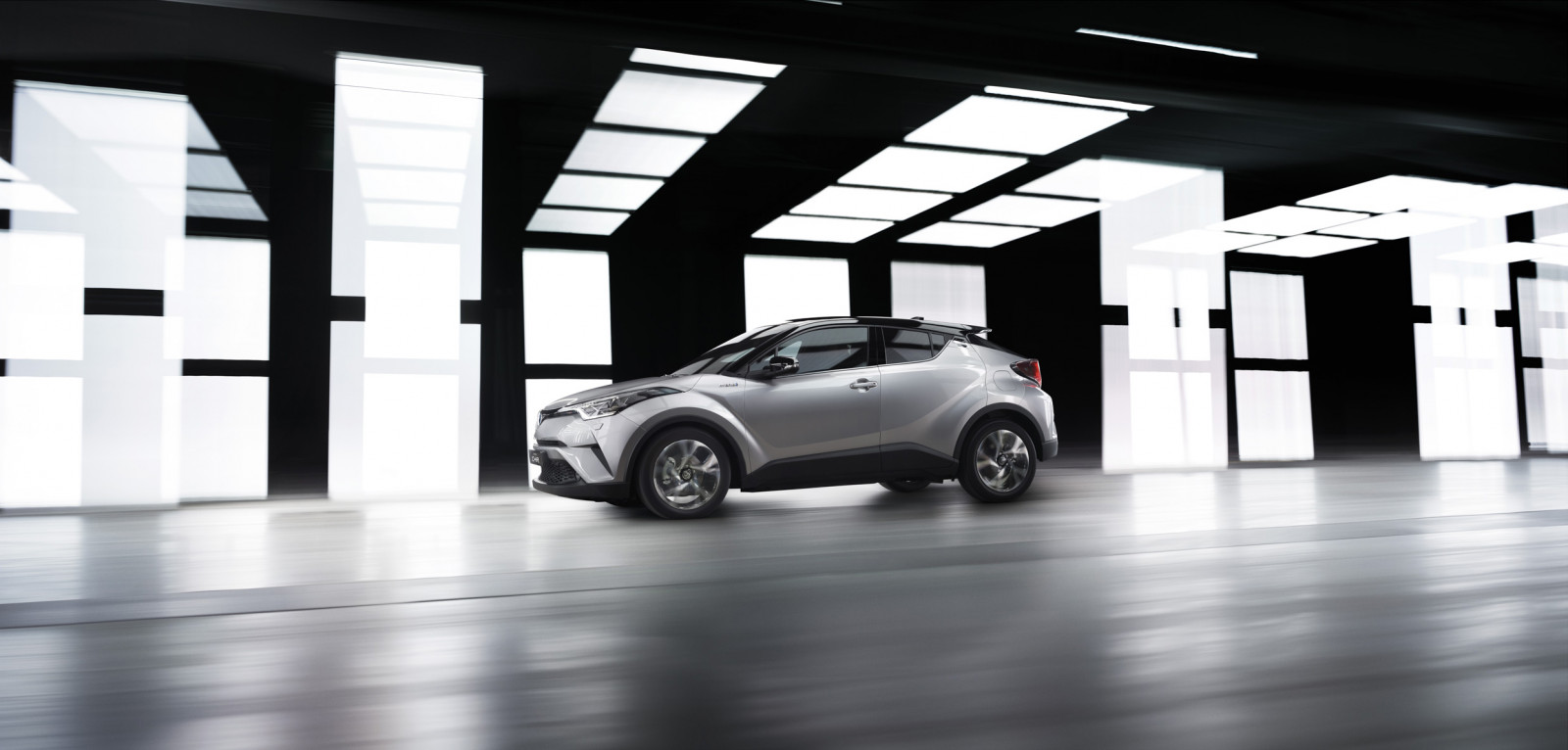 car, vehicle, Toyota, netcarshow, netcar, car images, car photo, 2017, wheel, exhibition, C HR, land vehicle, automotive design, automotive exterior, automobile make, mid size car, auto show, compact sport utility vehicle