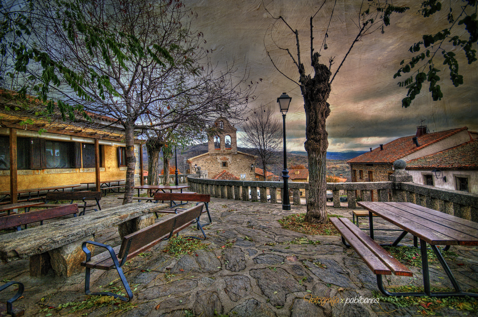 stromy, panoráma města, Dům, večer, HDR, Španělsko, doprava, majetek, UMĚNÍ, strom, podzim, květ, cielo, mraky, oto o, arboles, barvy, dráha, arte, nikond300, Photomatix, sigma1020, arquitectura, ol tusfotos, sm rg sbord, olequebonito, greatmanipulart, grouptripod, goldenvisions, pabloarias, texturas, espana, pueblosdemadrid, iglesia, urban area, obytný prostor, Templo, lahiruela, edificiosymonumentos