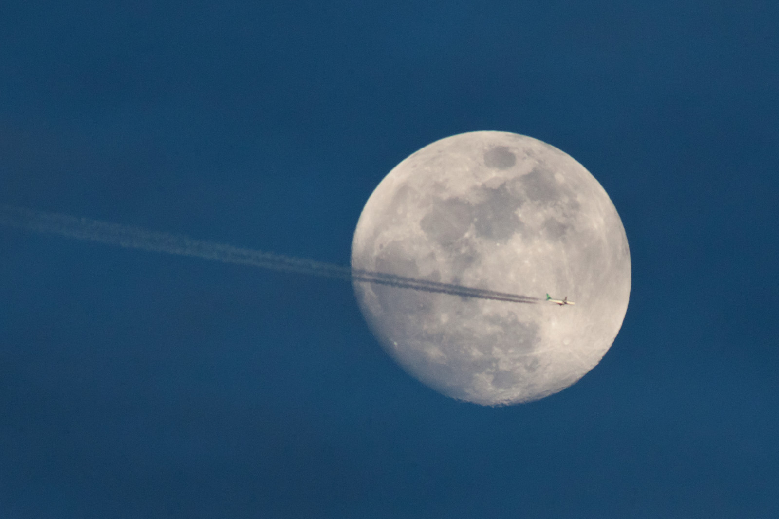 พื้นที่, ท้องฟ้า, ทรงกลม, ดวงจันทร์, Canon, บรรยากาศ, เส้นทาง, เครื่องบิน, contrails, เที่ยวบิน, เมฆ, l, เครื่องบิน, การจำแนก, จันทรคติ, flugzeug, กลางวัน, ด้านหน้า, นักสืบ, เดือน, วอลล์เปเปอร์คอมพิวเตอร์, บรรยากาศของโลก, วัตถุดาราศาสตร์, ปรากฏการณ์ทางอุตุนิยมวิทยา, พระจันทร์เต็มดวง, เหตุการณ์ท้องฟ้า, ปรากฏการณ์, 56, teleconverter, 400 มม, contrail, canonef400mmf56lusm, ksiezyc, rnav, Extender, canonextenderef2xii, telekonverter