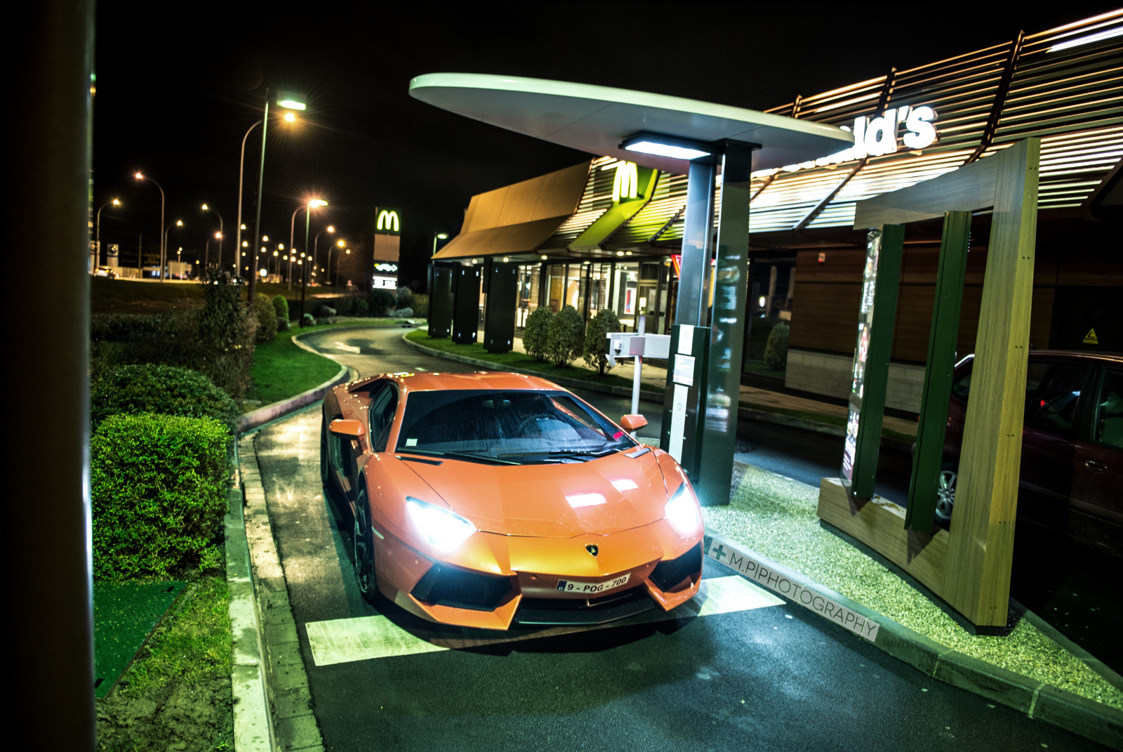 Wallpaper : street, reflection, photography, house, Lamborghini