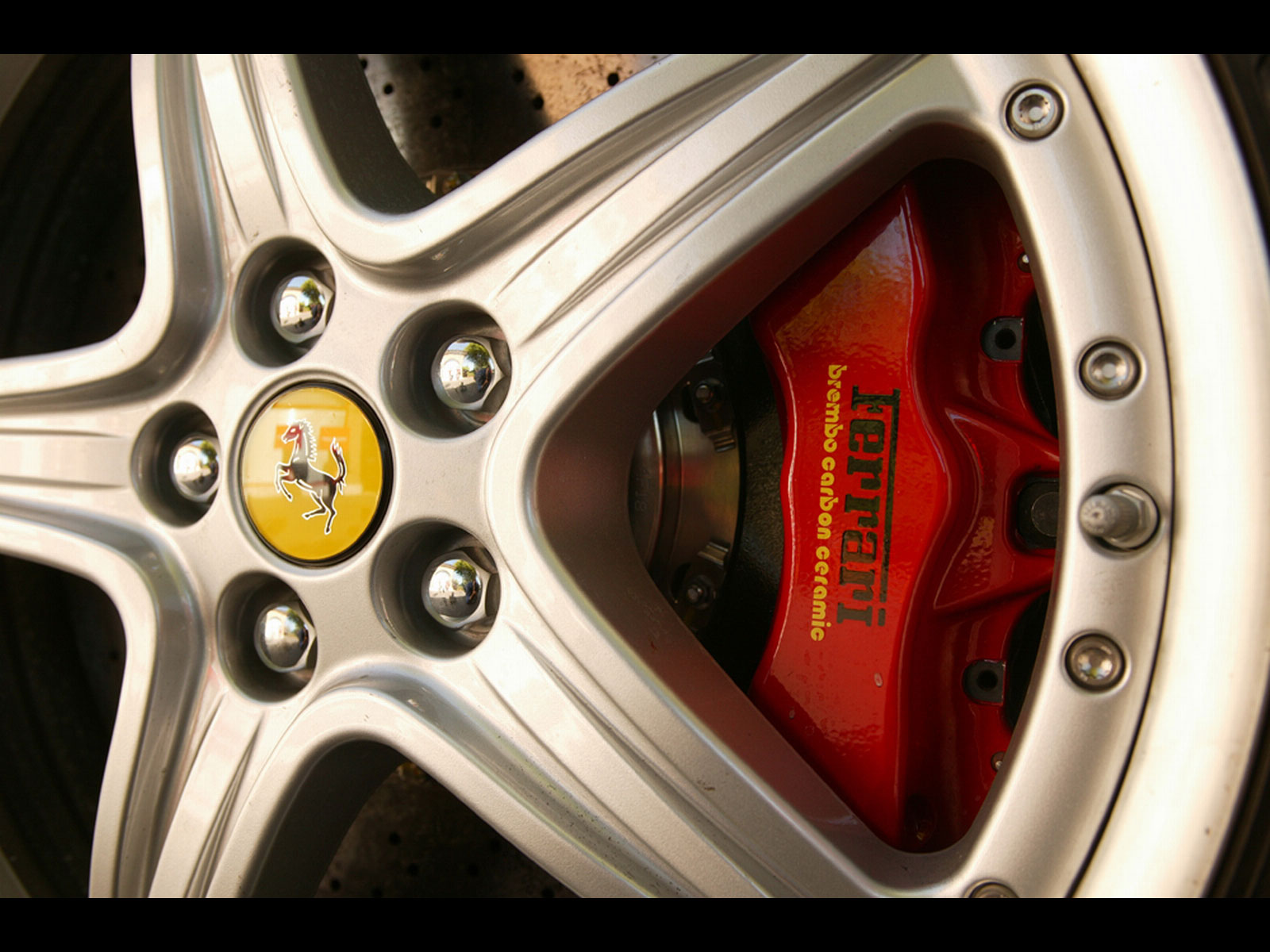 auto, vozidlo, sportovní auto, Ferrari, volant, netcarshow, netcar, obrázky vozidel, photo auto, 2011, 575 Manipulace s GTC, kolo, okraj, superauto, pozemní vozidla, automobilového designu, automobilový exteriér, automobil make, luxusní vůz, městské auto, sportovní užitkové vozidlo, mluvil