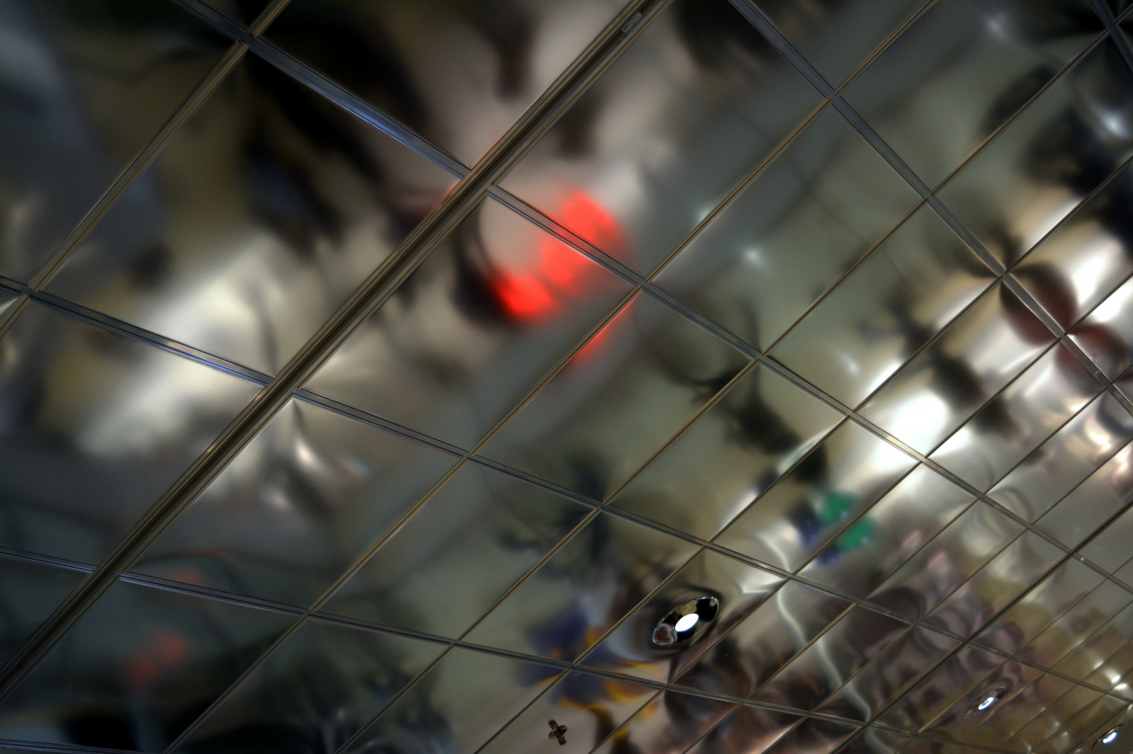 luce del sole, architettura, astratto, rosso, riflessione, lampada, Nikon, rispecchiato, leggero, colore, illuminazione, centro commerciale, dettaglio, forma, linea, reflektion, soffitto, oscurità, punto, D5200, Decke