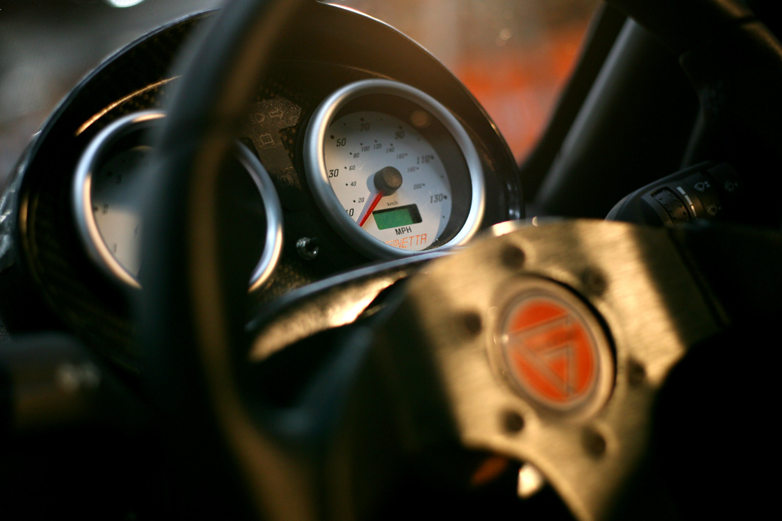 Auto, Fahrzeug, Sportwagen, Fahren, Lenkrad, Netcarshow, Netcar, Auto Bilder, Auto Foto, 2011, Ginetta, G40R, Rad, Supercar, Landfahrzeug, Automobil-Design, Automotive außen, Automobil machen, Luxusfahrzeug, Familienwagen, Stadtauto, Lenkungsteil