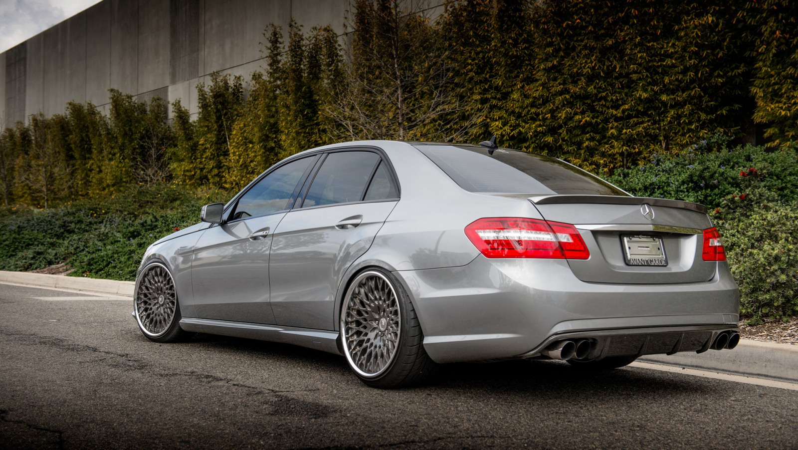 auto, veicolo, Mercedes Benz, Mercedes-Benz Classe E, auto sportiva, grigio, automobili d'argento, Berlina, ruota, cerchione, veicoli terrestri, design automobilistico, esterno automobilistico, marca di automobile, veicolo di lusso, paraurti, auto compatta, auto esecutivo, berlina sportiva, Mercedes Benz W212, vettura di medie dimensioni