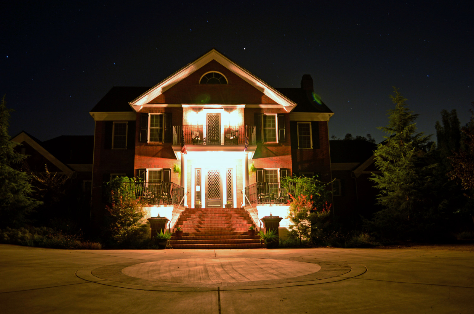 domů, Dům, osvětlení, vlastnictví, světlo, osvětlení krajinářské, noc, obytný prostor, majetek, nemovitost, večer, chalupa, panské sídlo, nebe, fasáda, okno, svítidlo