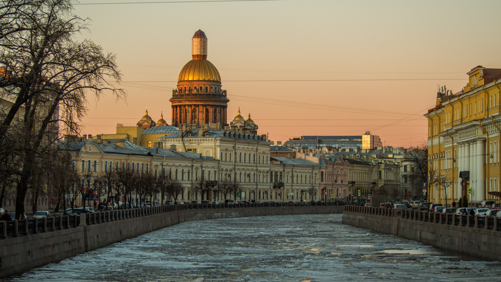 město, panoráma města, voda, budova, odraz, nebe, Cestovní ruch, večer, řeka, soumrak, náměstí, kanál, metropole, kupole, strom, zlatá hodina, bazilika, kanál, mezník, diamondclassphotographer, fasáda, turistická atrakce, vodní, Petrohrad, olympuspenepl7, brzké jaro, Stisaacscathedral, Moykariver, Olympusmzuiko40150mm, Isaacscathedral, Moyka