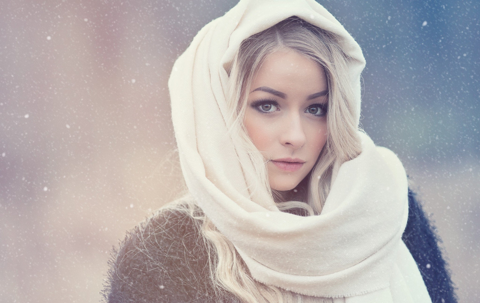 Gesicht, Weiß, Frau, Modell-, Porträt, Schnee, Winter, Fotografie, blau, Mode, Haar, Person, Haut, Kleidung, Kopf, Mädchen, Schönheit, Auge, Frau, Dame, Foto, Portraitfotografie, Fotoshooting