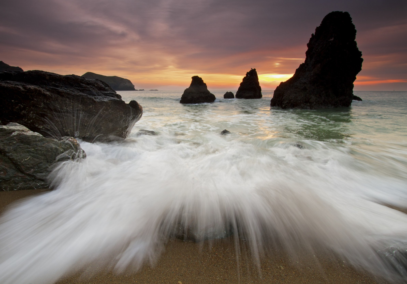 moře, tělo z vody, pobřeží, pobřeží, voda, oceán, nebe, vlna, Skála, mys, horizont, coastal and oceanic landforms, západ slunce, pláž, večer, svítání, mořská vlna, uklidnit, slapy, krajina