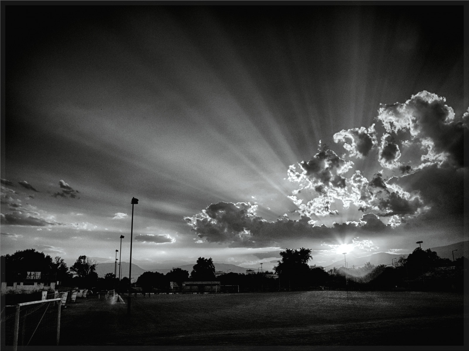 západ slunce, nebe, tělesné, počasí, Kánon, Všechno, zakalený, hellas, atmosféra, Řecko, sluneční paprsky, cloudsandsky, Canonbw, Greeksunset, dhrama, Greeksky, canonlandscape, canongreece, canonatmosphere, Alltogethersky, Greekbw, Canongreek, Caonnature, Canonweather