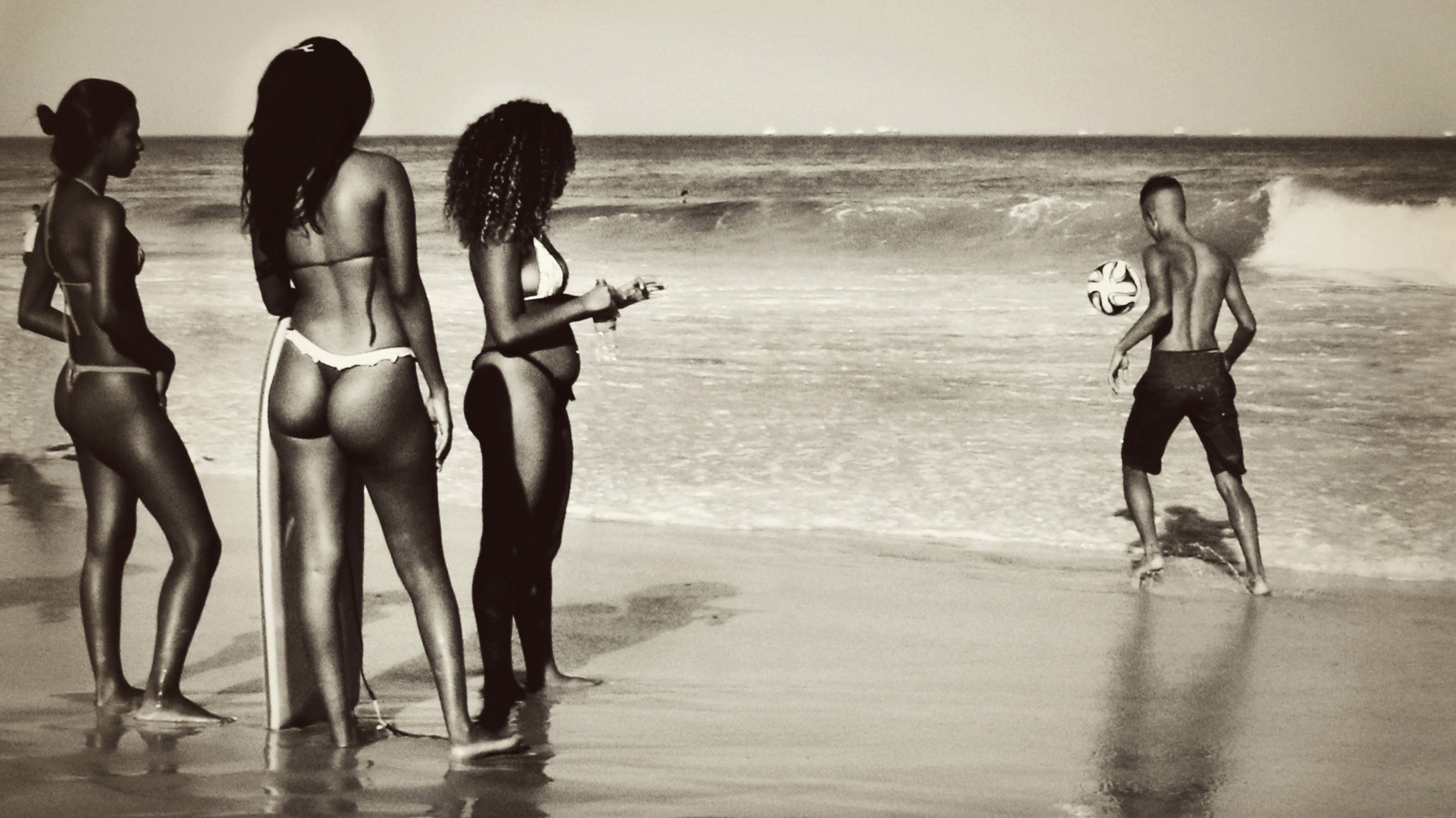 คน, สีขาว, ดำ, น้ำ, การถ่ายภาพ, ชายหาด, โลก, ฤดูร้อน, ชีวิต, บราซิล, ลูกบอล, Brasil, วันหยุด, Copacabana, หญิงสาว, ริโอ, สนุก, playa, นิโกร, de, มนุษย์, y, ทารก, Blanco, บิกินี่, Meninas, praia, ทำ, latinoamerica, ทอม, Janeiro, ซูโดเมรา, ดำและขาว, Garotas, carioca, Pelota, Futbol, Ipanema, แดเนียลลา, dlsg, jobim, Pelotero