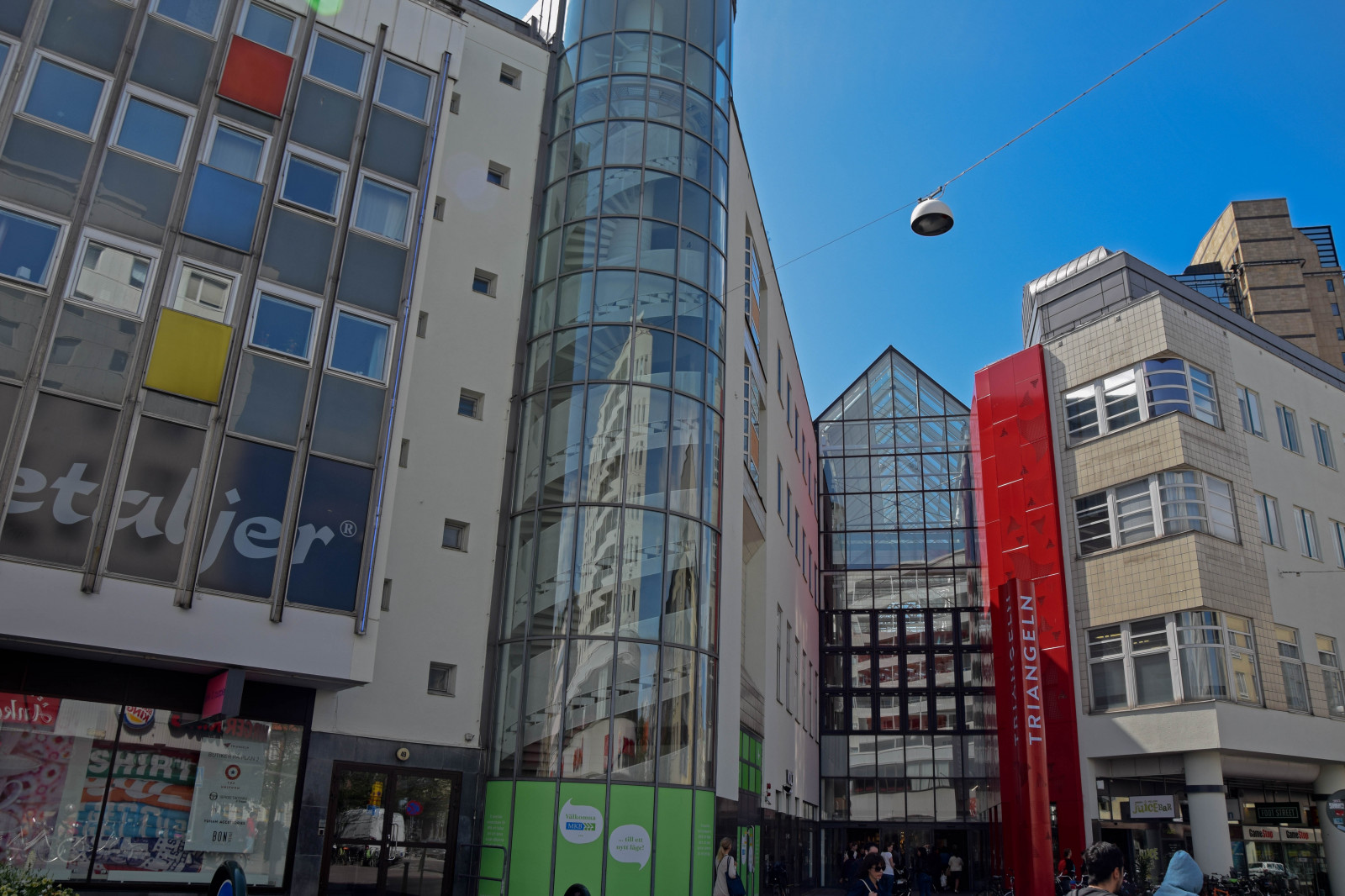 città, paesaggio urbano, architettura, costruzione, cielo, nuvole, grattacielo, estate, Svezia, metropoli, centro, moln, byggnader, Triangeln, Malmo, bl himmel, g gata, plaza, punto di riferimento, facciata, area urbana, area metropolitana, insediamento umano, Quartiere, Zona residenziale, palazzone