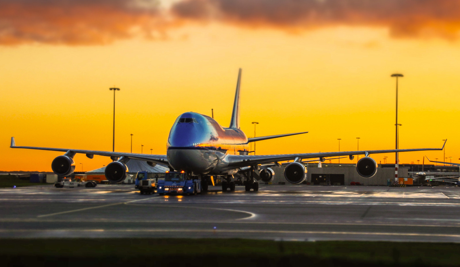 vozidlo, letoun, letadlo, svítání, Boeing, Boeing 777, slunce, Kánon, přistání, Boeing 747, letectvo, infrastruktura, Let, Vzlétnout, Boeing 757, odrazy, letectví, 100d, letecká linka, klm, Atmosféra Země, letecká doprava, dopravní letoun linkový, proudová letadla, širokým trupem letadla, úzké tělo letadla, Boeing 767, sigma18250, andygocher, canon100dsigma18250, Top50, 747, 747400